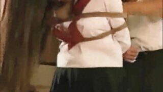 பேன்டிஹோஸில் அழகுடன் ...