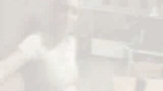 ஆபாச மாடல்களை அனுப்ப ...
